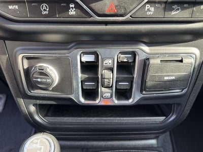 2020 Jeep Wrangler Unlimited Sahara Altitude 4x4