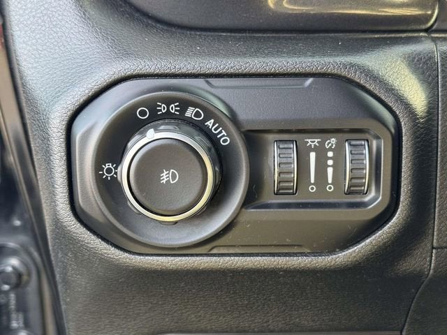 2020 Jeep Wrangler Unlimited Sahara Altitude 4x4