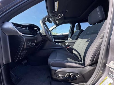 2024 Jeep Grand Cherokee L Laredo X 4x4