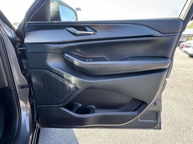 2024 Jeep Grand Cherokee L Laredo X 4x4