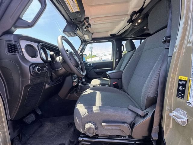 2025 Jeep Wrangler 4-Door Willys 4x4
