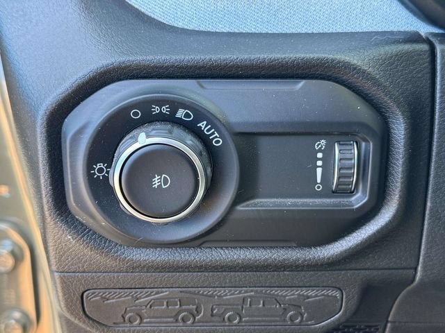 2025 Jeep Wrangler 4-Door Willys 4x4