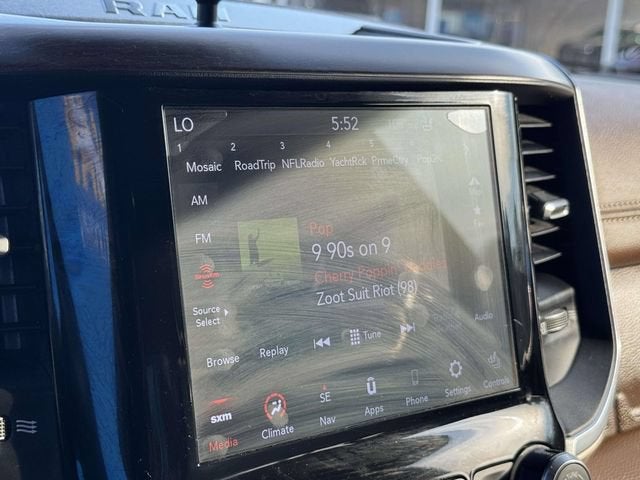 2021 RAM 1500 Laramie Crew Cab 4x4 5'7" Box
