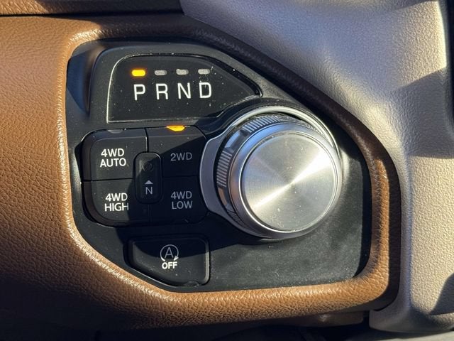 2021 RAM 1500 Laramie Crew Cab 4x4 5'7" Box