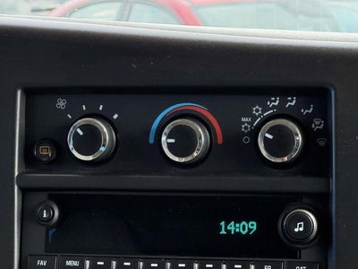 2025 Chevrolet Express Passenger 1LT