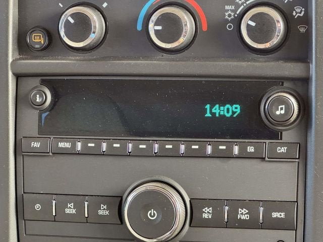 2025 Chevrolet Express Passenger 1LT