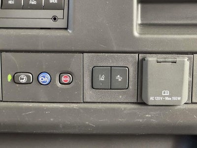 2025 Chevrolet Express Passenger 1LT