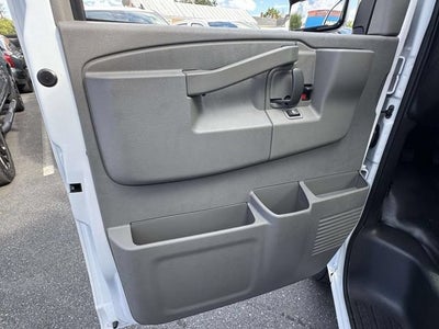 2026 Chevrolet Express Cutaway 3500 1WT