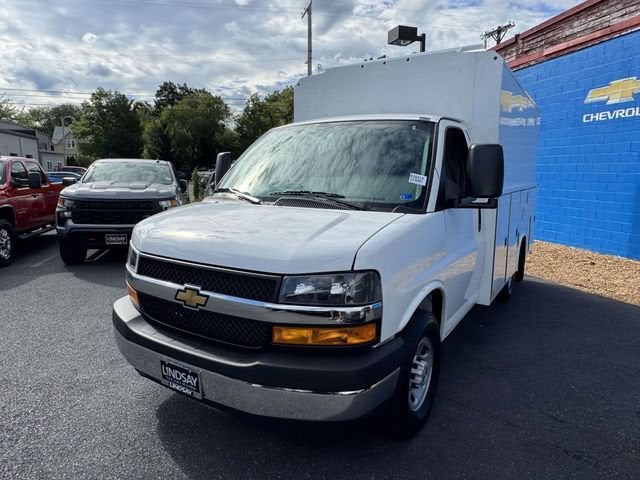 2026 Chevrolet Express Cutaway 3500 1WT