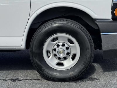 2026 Chevrolet Express Cutaway 3500 1WT