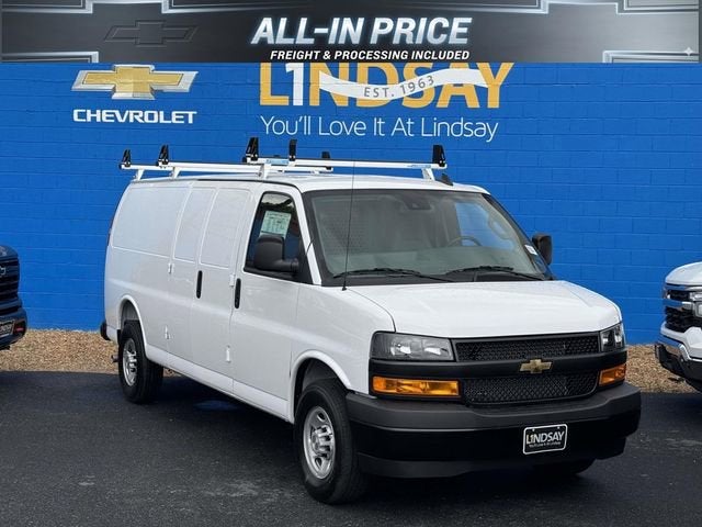 2026 Chevrolet Express 2500 Extended Work Van HD's photo
