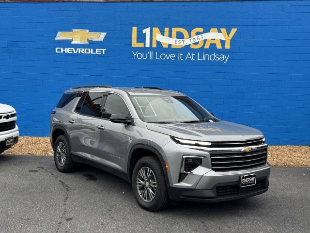 2025 Chevrolet Traverse LT