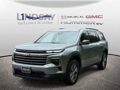 2025 Chevrolet Traverse LT