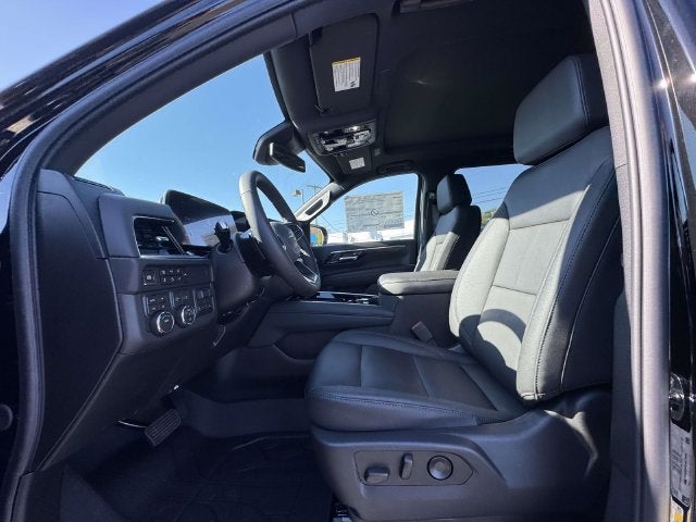 2027 Chevrolet Suburban Z71 - Photo 12