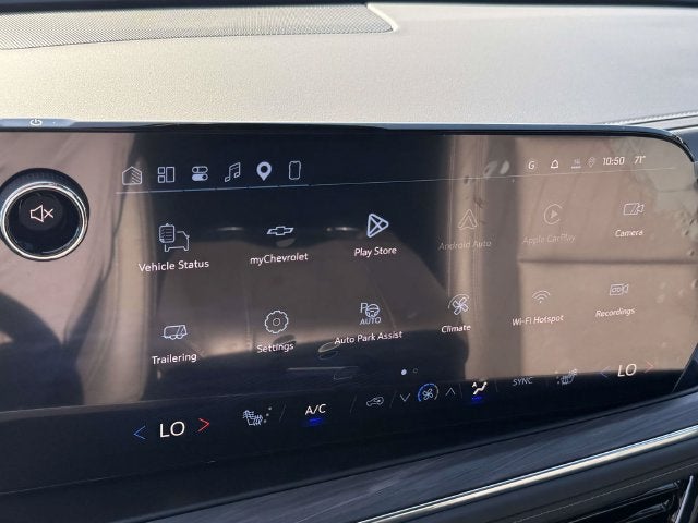 2027 Chevrolet Suburban Z71 - Photo 14