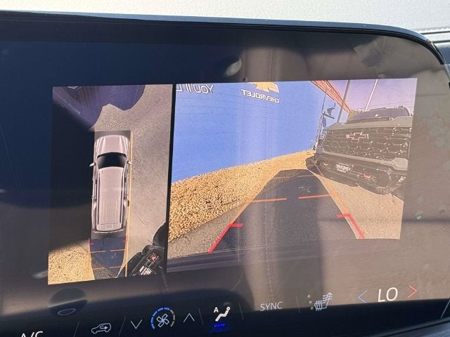 2027 Chevrolet Suburban Z71 - Photo 15