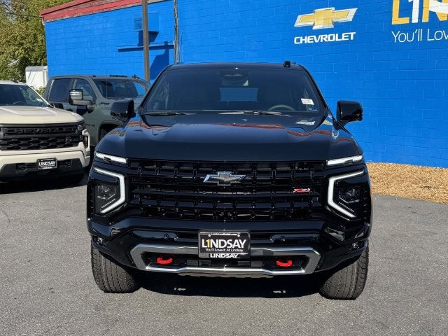 2027 Chevrolet Suburban Z71 - Photo 6