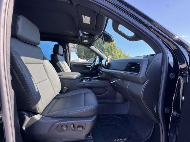 2027 Chevrolet Suburban Z71 - Photo 8