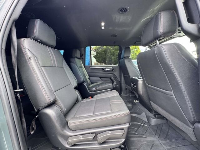 2025 Chevrolet Suburban RST