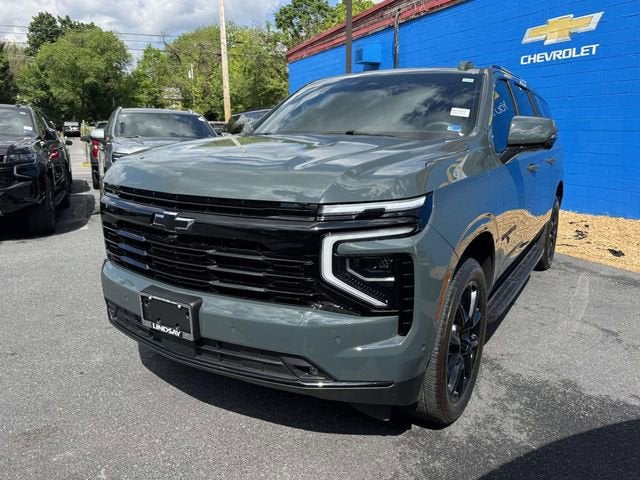 2025 Chevrolet Suburban RST