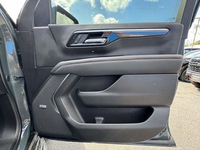 2025 Chevrolet Suburban RST