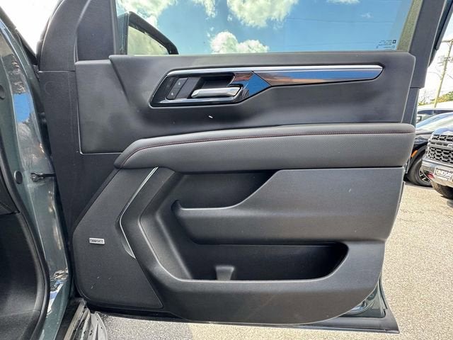 2025 Chevrolet Suburban RST