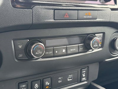 2022 Nissan Frontier Crew Cab SV 4x4