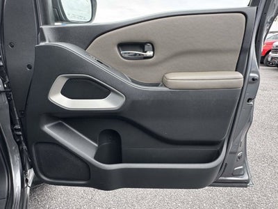 2022 Nissan Frontier Crew Cab SV 4x4