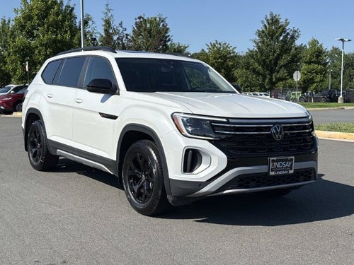 2024 Volkswagen Atlas 2.0T Peak Edition SEL