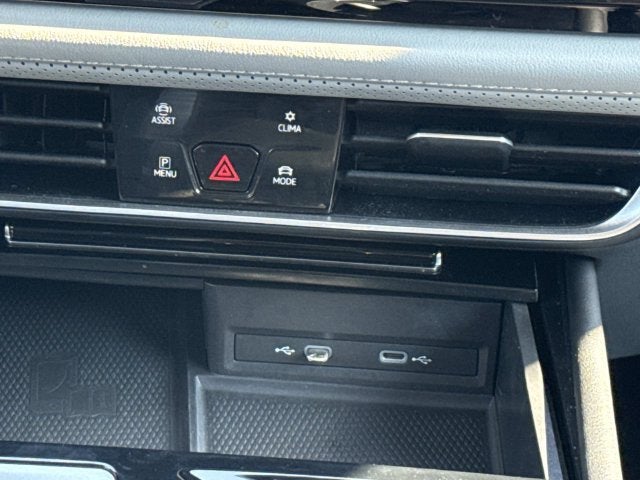 2024 Volkswagen Atlas 2.0T Peak Edition SEL