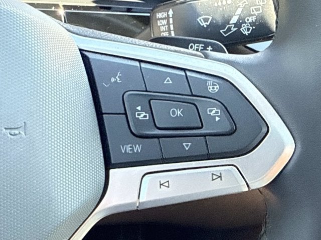 2024 Volkswagen Atlas 2.0T Peak Edition SEL