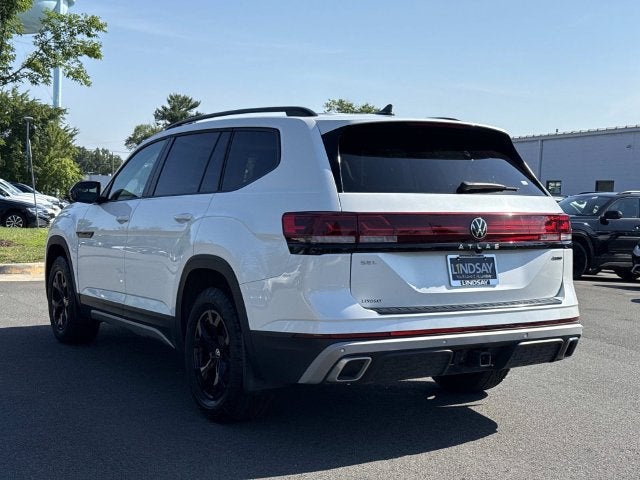 2024 Volkswagen Atlas 2.0T Peak Edition SEL