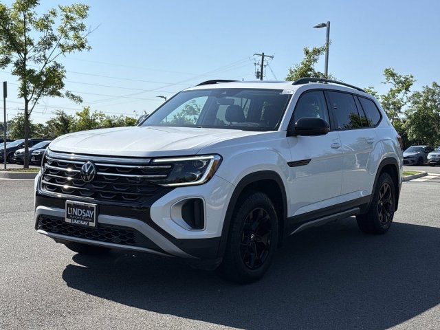 2024 Volkswagen Atlas 2.0T Peak Edition SEL