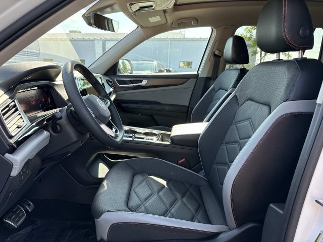 2024 Volkswagen Atlas 2.0T Peak Edition SEL