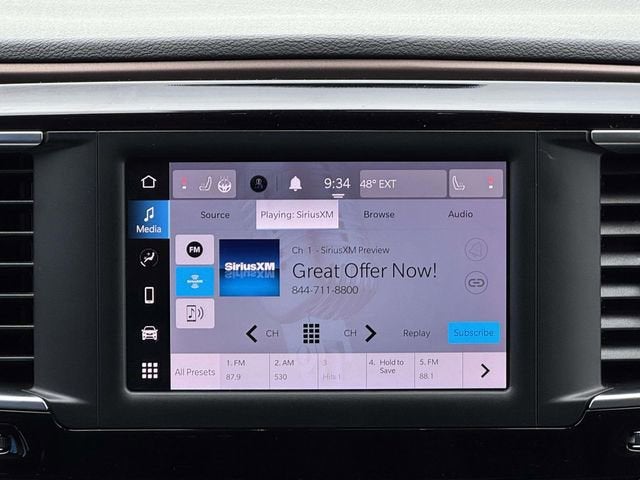 2023 Chrysler Voyager LX