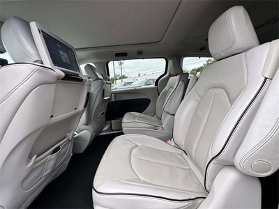 2018 Chrysler Pacifica Hybrid Limited