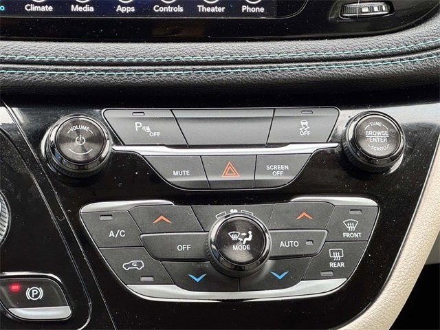 2018 Chrysler Pacifica Hybrid Limited