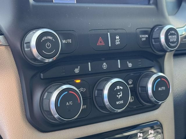 2022 RAM 3500 Laramie Crew Cab 4x4 6'4" Box