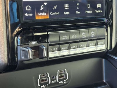 2022 RAM 3500 Big Horn Crew Cab 4x4 8' Box