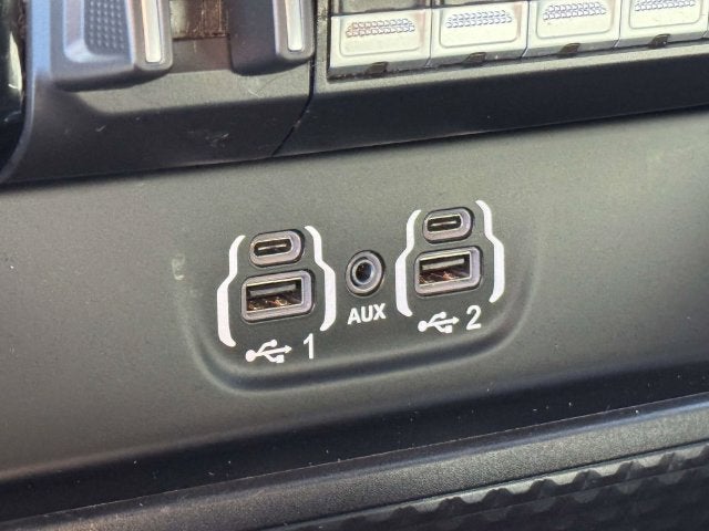 2022 RAM 3500 Big Horn Crew Cab 4x4 8' Box