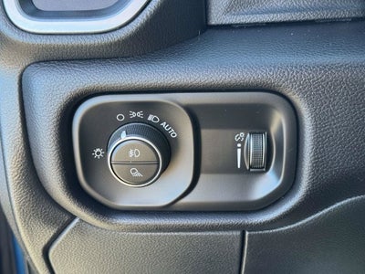 2022 RAM 3500 Big Horn Crew Cab 4x4 8' Box