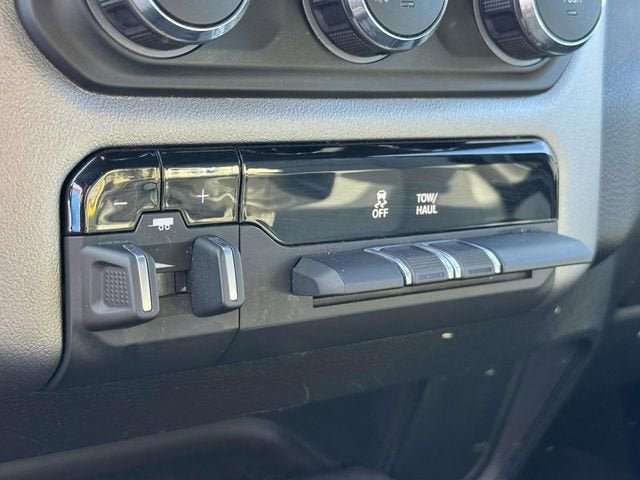 2024 RAM 2500 Big Horn Crew Cab 4x4 6'4" Box