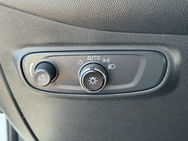 2021 Chevrolet Equinox LS - Photo 21