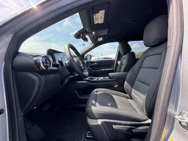 2027 Chevrolet Equinox LT - Photo 13