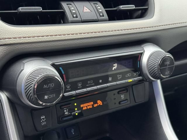 2022 Toyota RAV4 Limited - Photo 17