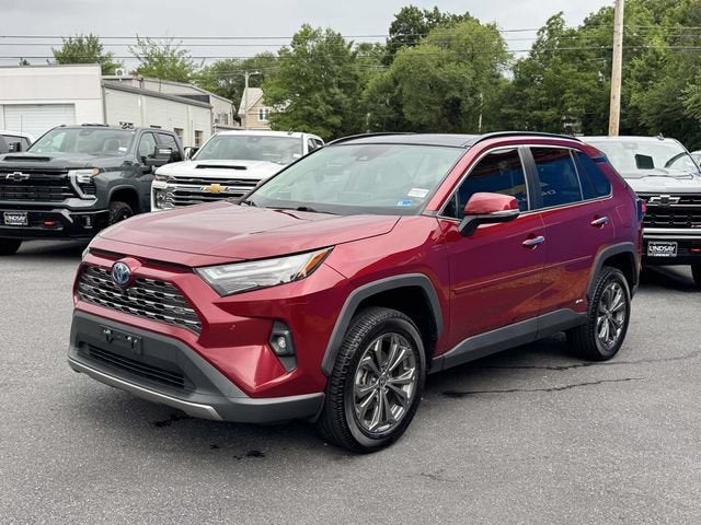 2022 Toyota RAV4 Limited - Photo 5