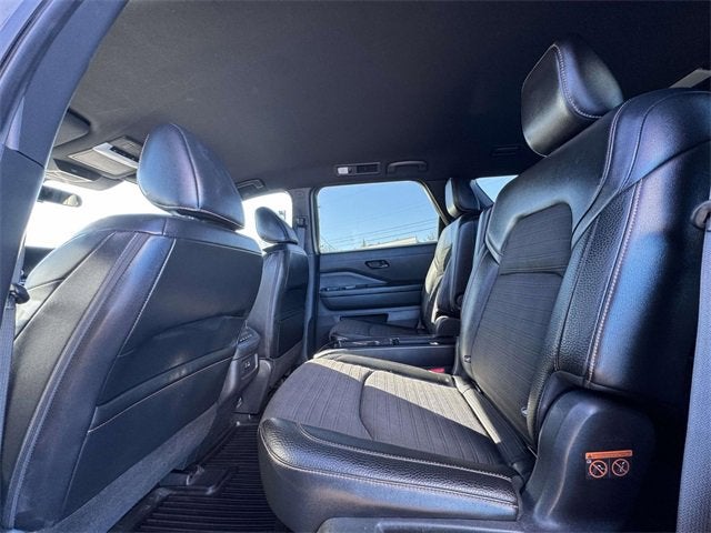 2023 Nissan Pathfinder Rock Creek