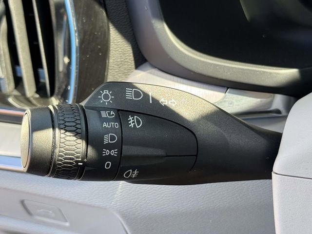 2024 Volvo S60 Core Dark Theme