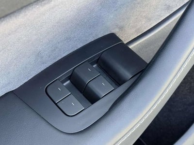 2024 Tesla Model Y Performance