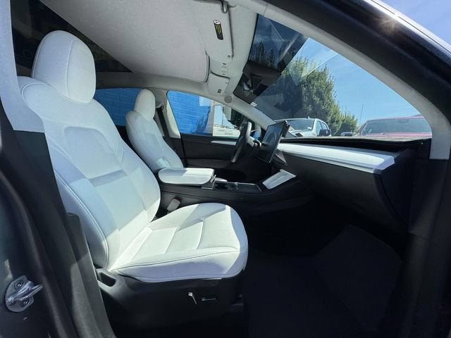2024 Tesla Model Y Performance